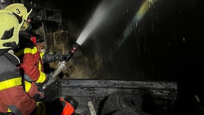 У Гуляйполі Запорізької області внаслідок російських обстрілів горів дах будинку