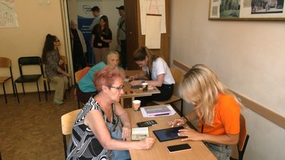 Чернігівці у центрі надання допомоги Чернігівці у центрі надання допомоги