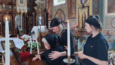На Закарпатті попрощалися із полеглим на війні Анатолієм Бібіковим На Закарпатті попрощалися із полеглим на війні Анатолієм Бібіковим