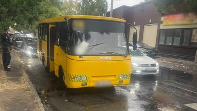 Маршрутка, яка, за даними слідства, наїхала на пішохода в Одесі, 21 вересня 2026 року