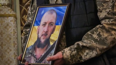 На Закарпатті попрощалися з полеглим захисником Дмитром Миговичем