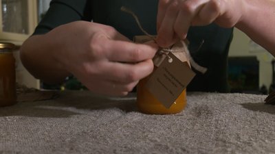 Виготовляє крафтове варення. Черкащанка Альона Юрчук Виготовляє крафтове варення. Черкащанка Альона Юрчук