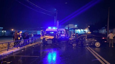 У Харкові легковик зіткнувся зі швидкою і загорівся: травмовані троє людей У Харкові легковик зіткнувся зі швидкою і загорівся: травмовані троє людей