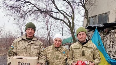 Тернопільські волонтери відвезли військовим три тонни допомоги Тернопільські волонтери відвезли військовим три тонни допомоги
