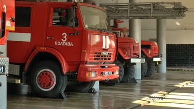 Рятувальники виїздять, крім пожеж, на допомогу при аваріях та на порятунок людей і тварин Рятувальники виїздять, крім пожеж, на допомогу при аваріях та на порятунок людей і тварин