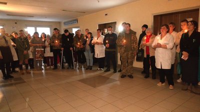 Вифлеємський вогонь передали в Івано-Франківську обласну клінічну лікарню Вифлеємський вогонь передали в Івано-Франківську обласну клінічну лікарню