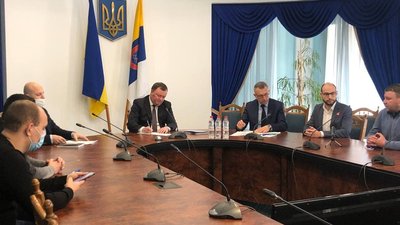 Біля Одеської ОДА мітингують рибалки. Вони вимагають квоти на вилов риби Біля Одеської ОДА мітингують рибалки. Вони вимагають квоти на вилов риби
