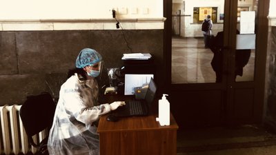 Експрес-тест на вокзалі: як у Мукачеві виконують нові правила міжобласного перевезення пасажирів Експрес-тест на вокзалі: як у Мукачеві виконують нові правила міжобласного перевезення пасажирів