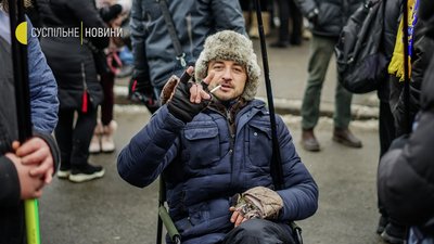 "У мене купують три саморізи на гривню". ФОПи під Радою вимагають скасування касових апаратів "У мене купують три саморізи на гривню". ФОПи під Радою вимагають скасування касових апаратів