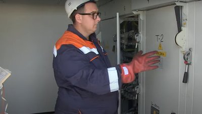 Бригада хмельницького РЕМ обслуговує трансформаторну підстанцію, серпень 2023, Хмельницький Бригада хмельницького РЕМ обслуговує трансформаторну підстанцію, серпень 2023, Хмельницький