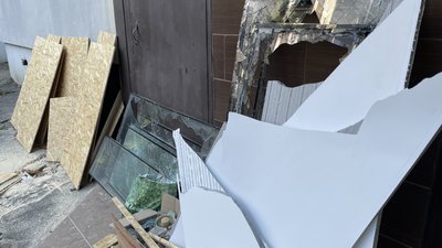 "Коли у Херсоні б'ють КАБи, приймаємо по 40 заявок в день". Як комунальна служба ліквідовує наслідки обстрілів "Коли у Херсоні б'ють КАБи, приймаємо по 40 заявок в день". Як комунальна служба ліквідовує наслідки обстрілів