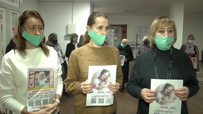 Укол вартістю 2,5 млн доларів: жителі Херсонщини збирають допомогу 5-місячній Адель Мотенко Укол вартістю 2,5 млн доларів: жителі Херсонщини збирають допомогу 5-місячній Адель Мотенко