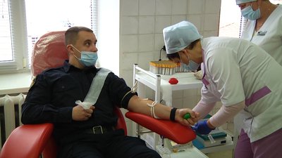 Близько 60 працівників поліції стали донорами – здали кров у Житомирському центрі крові Близько 60 працівників поліції стали донорами – здали кров у Житомирському центрі крові