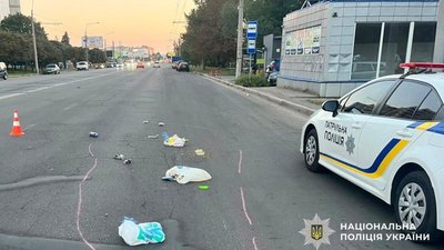 У Полтаві автомобіль збив жінку: вона померла у швидкій