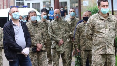У Львові прощаються з керівником військового госпіталю Іваном Гайдою У Львові прощаються з керівником військового госпіталю Іваном Гайдою