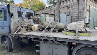 Евакуація половецьких кам'яних статуй з Донеччини до Дніпра 7 вересня 2025 рік