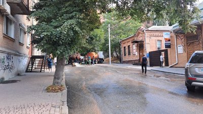 У центрі Кропивницького стався порив на мережі водоканалу У центрі Кропивницького стався порив на мережі водоканалу