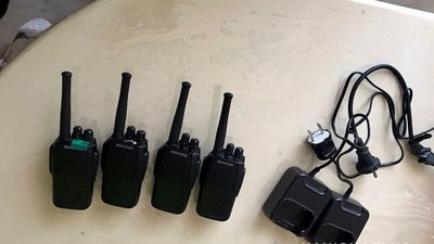 За місцем проживання підозрюваного правоохоронці провели санкціоновані судом обшуки та вилучили засоби зв'язку За місцем проживання підозрюваного правоохоронці провели санкціоновані судом обшуки та вилучили засоби зв'язку