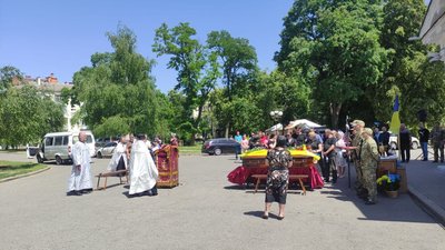 "Справжній чоловік": у Полтаві попрощалися із загиблим майором Ігорем Новіковим