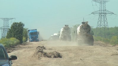 На Миколаївщині через ями водії залишали автівки на дорозі