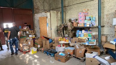 Був свідком, став підозрюваним: у Рівному встановили дев’ятого фігуранта у справі про продаж військової гуманітарки Був свідком, став підозрюваним: у Рівному встановили дев’ятого фігуранта у справі про продаж військової гуманітарки