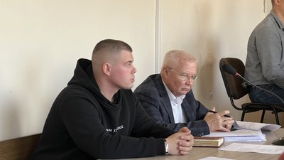Справа смертельної ДТП під Полтавою: підозрюваному поліцейському продовжили запобіжний захід Справа смертельної ДТП під Полтавою: підозрюваному поліцейському продовжили запобіжний захід
