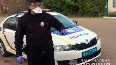 У Комарівці Борзнянського району вводять спецрежим в’їзду та виїзду через COVID-19 У Комарівці Борзнянського району вводять спецрежим в’їзду та виїзду через COVID-19