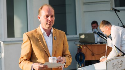 У Херсоні проходять обласні партійні конференції: кого висувають на посаду міського голови У Херсоні проходять обласні партійні конференції: кого висувають на посаду міського голови