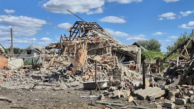 Зруйновані будинки, селище Райське, Дружківська громада, Донецька область, 19 серпня