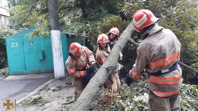 За два дні з підтоплених районів Одеської області відкачали понад 2500 м³ дощової води За два дні з підтоплених районів Одеської області відкачали понад 2500 м³ дощової води
