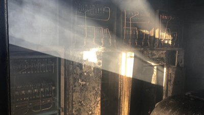У Миколаєві рятувальники загасили пожежу портального крану