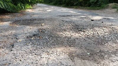 Не ремонтували дорогу більше 40 років Не ремонтували дорогу більше 40 років