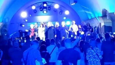 "За благодійні концерти ми привезли 5-6 тонн гуманітарної допомоги", – народні артисти України Назарій і Дмитро Яремчуки "За благодійні концерти ми привезли 5-6 тонн гуманітарної допомоги", – народні артисти України Назарій і Дмитро Яремчуки