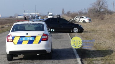 Четверо правоохоронців шпиталізовано: нові подробиці щодо ДТП на Херсонщині Четверо правоохоронців шпиталізовано: нові подробиці щодо ДТП на Херсонщині