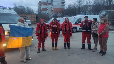 Хмельницькі медики екстреної допомоги повернулися з Херсонщини