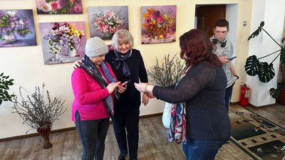 "Березневий вернісаж" – на Житомирщині відкрилася виставка художниці Катерини Лисової