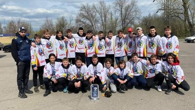 Одеські хокеїсти другий рік поспіль стали чемпіонами національної молодіжної ліги Одеські хокеїсти другий рік поспіль стали чемпіонами національної молодіжної ліги