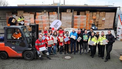 До Бучі прибули дві вантажівки з подарунками від німецького міста-побратима