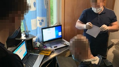 Працював на замовлення клієнта з Росії. СБУ викрила хакера з Франківщини Працював на замовлення клієнта з Росії. СБУ викрила хакера з Франківщини