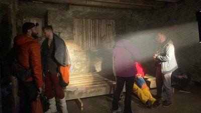 Актори Франківського драмтеатру зіграли "Націю" на висоті понад 2 тисячі метрів Актори Франківського драмтеатру зіграли "Націю" на висоті понад 2 тисячі метрів