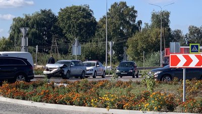 У селі біля Луцька – аварія за участі трьох авто У селі біля Луцька – аварія за участі трьох авто