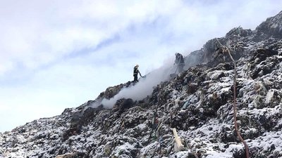 Пожежа на сміттєзвалищі у Полтавському районі (фото рятувальників Полтавщини) Пожежа на сміттєзвалищі у Полтавському районі (фото рятувальників Полтавщини)
