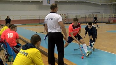 У Сумах тривають матчі жіночого та чоловічого чемпіонатів України з індорхокею У Сумах тривають матчі жіночого та чоловічого чемпіонатів України з індорхокею