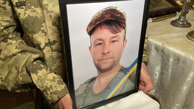 У Полтаві попрощалися із солдатом Русланом Радченком