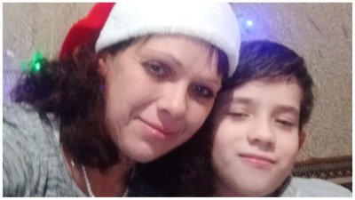 "Бабусю, можна я тебе мамою називатиму?" Історія жінки, яка заради онука перетинала кордони чотирьох країн "Бабусю, можна я тебе мамою називатиму?" Історія жінки, яка заради онука перетинала кордони чотирьох країн