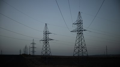 На Полтавщині через негоду зникло світло
