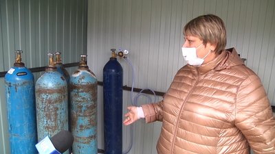 Жителі одного з районів Житомирщини зібрали та передали місцевій лікарні 6 власних балонів з киснем
