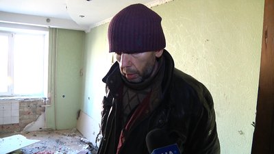 У Житомирі мешканці багатоповерхівки скаржаться на сусіда, який збирає сміття в квартирі У Житомирі мешканці багатоповерхівки скаржаться на сусіда, який збирає сміття в квартирі