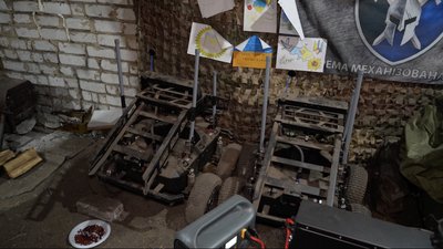 "Краще ризикувати роботами, ніж людьми". Як пілоти НРК боронять фронт на Олександрівському напрямку "Краще ризикувати роботами, ніж людьми". Як пілоти НРК боронять фронт на Олександрівському напрямку