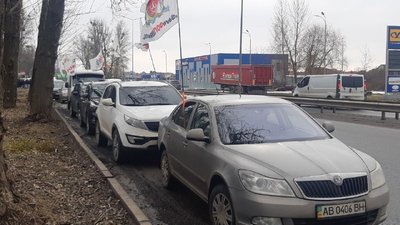 У Вінниці пройшла автоколона на підтримку законопроєкту для ФОПів У Вінниці пройшла автоколона на підтримку законопроєкту для ФОПів